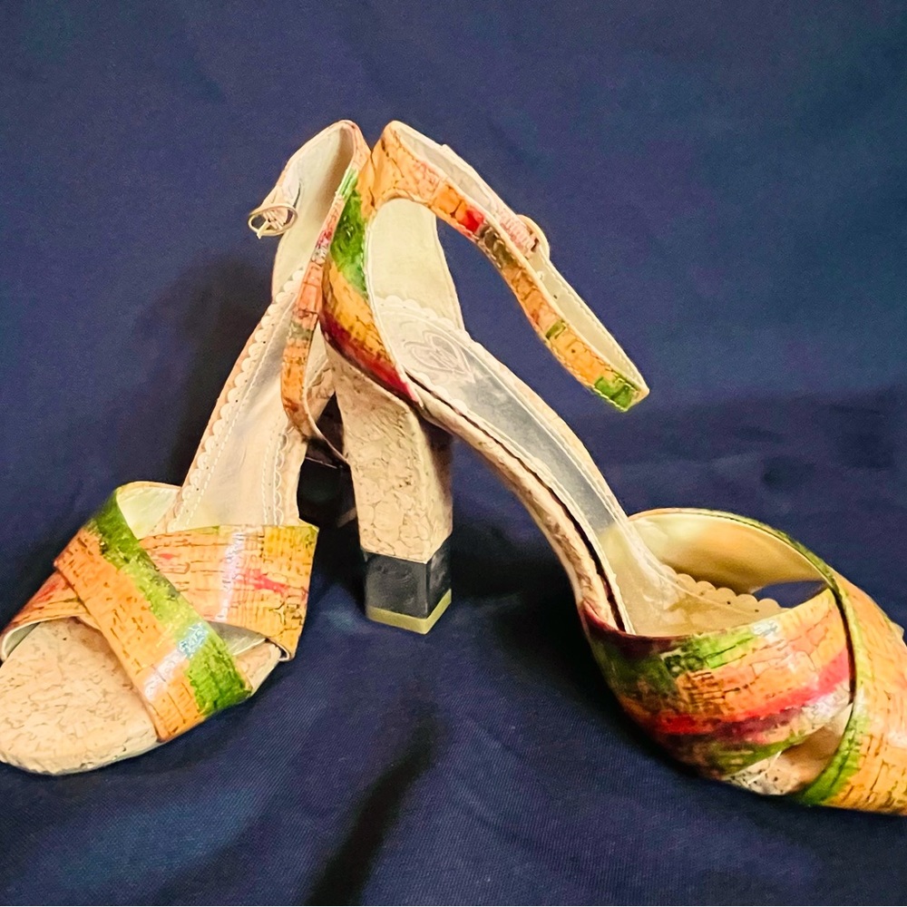 Rasta heeled sandals